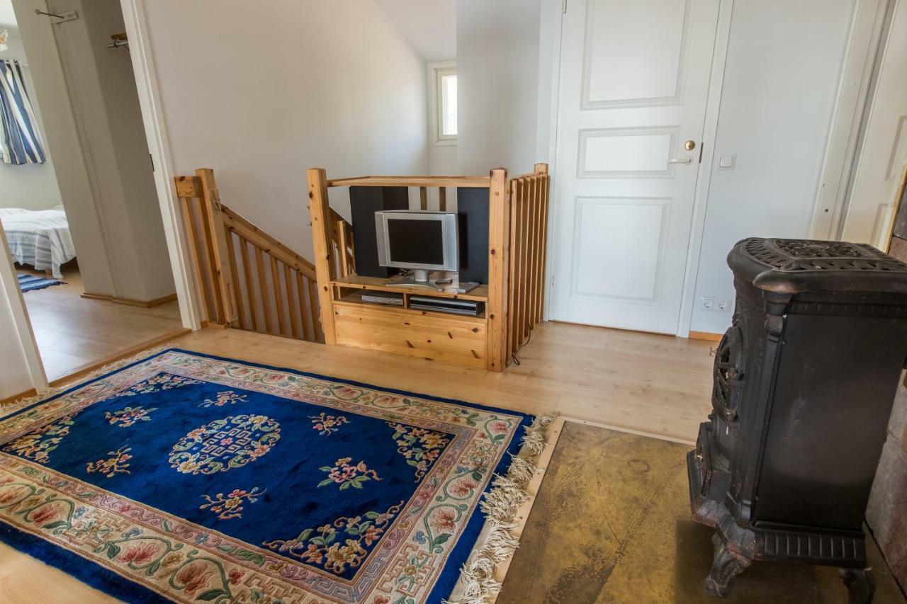 Villa Harald - Beachfront Hitis ภายนอก รูปภาพ